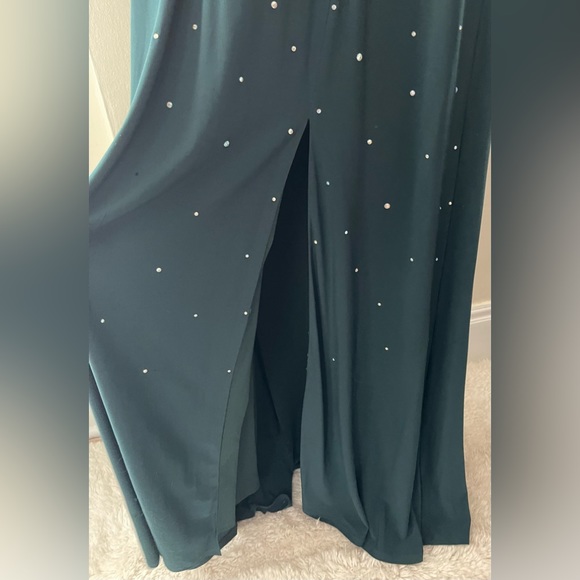 Morgan & Co Hunter Green Rhinestone Cut Out Gown Size 9/10 - Picture 5 of 15